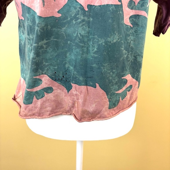 Keris Fashion Maroon/Mauve Scoop Neck Wax Batik Fish Cropped Tee Size M - Picture 10 of 14